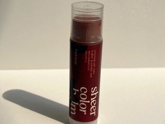 Sheer color balm by Hekatar