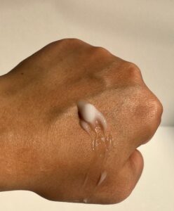 hands-on swatch of iUNIK Beta Glucan Daily moisture cream